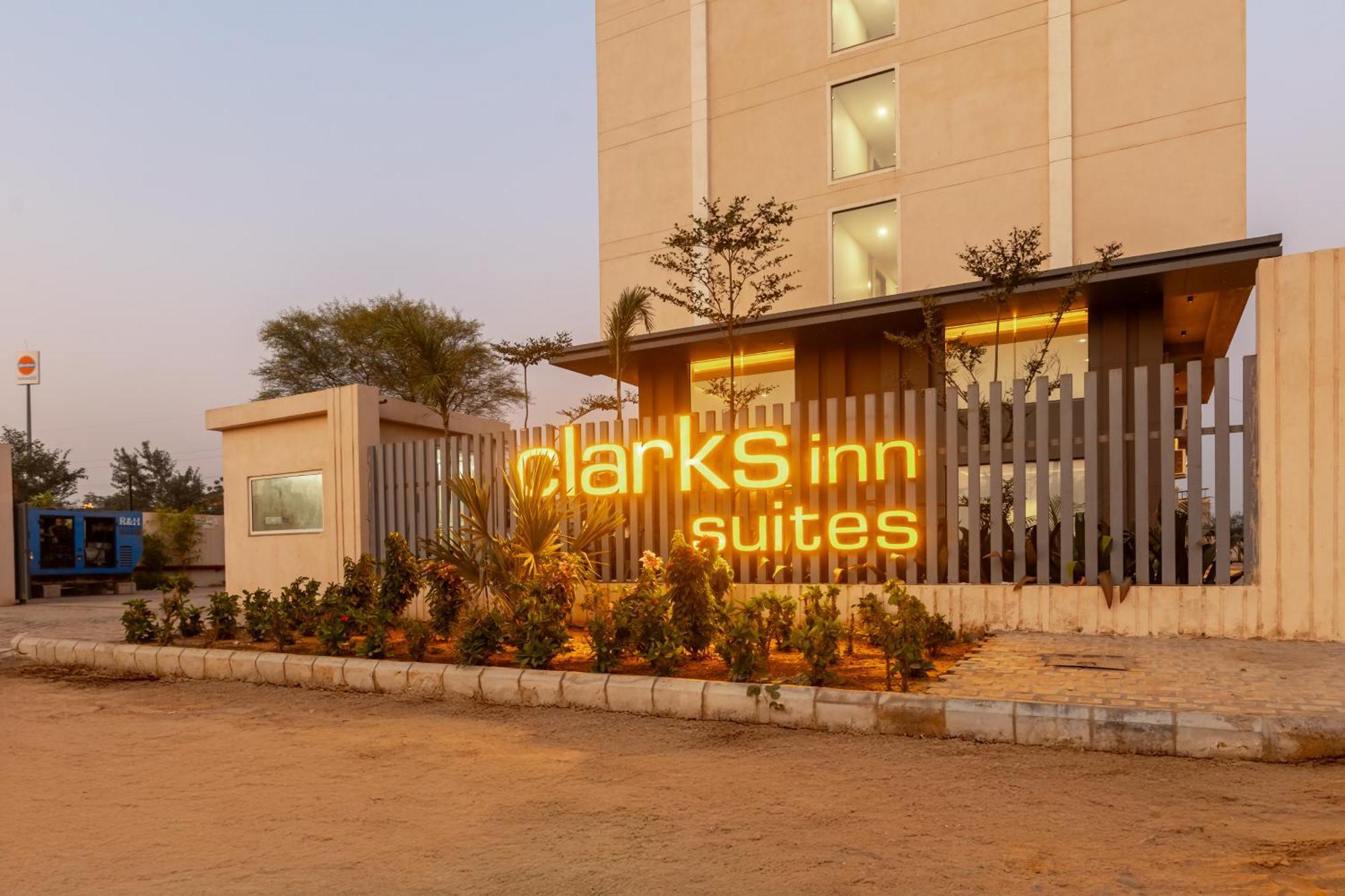 Clarks Inn Suites Джайпур Екстер'єр фото